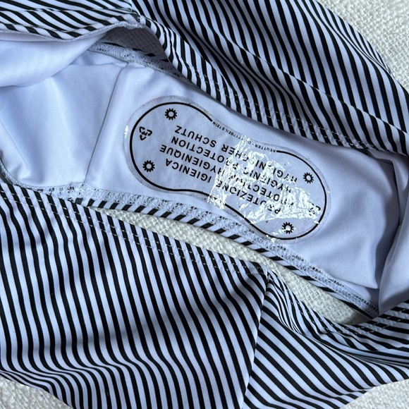 NWOT High Waisted Striped Bikini Bottoms - Picture 5 of 5